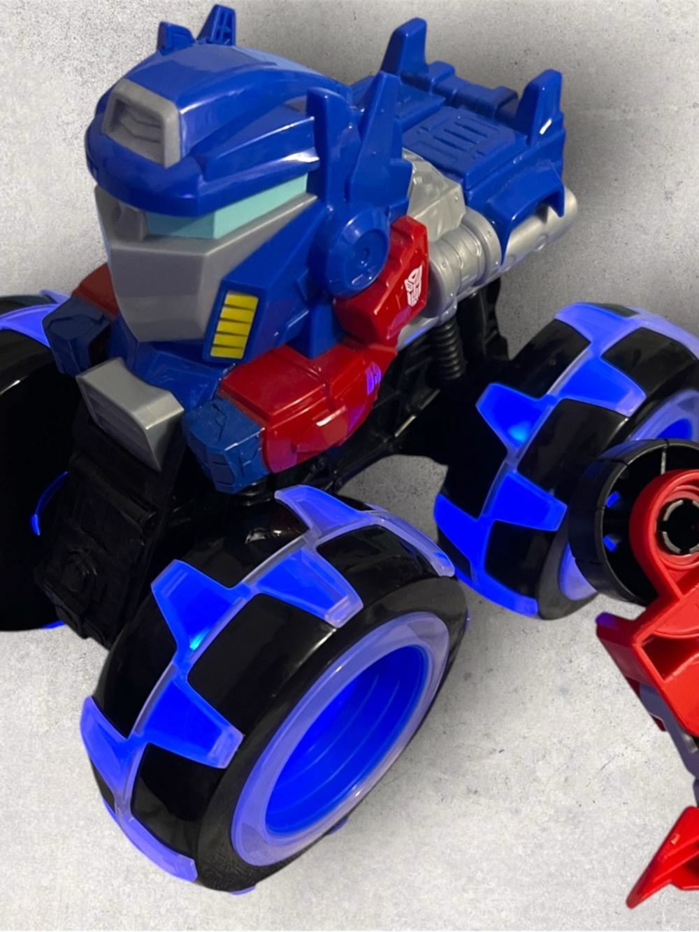 Transformers Trucks and Figure - Picture 3 of 4